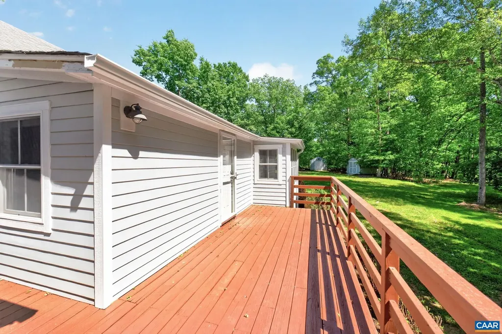 9702 Hatton Ferry Road Scottsville VA 24590