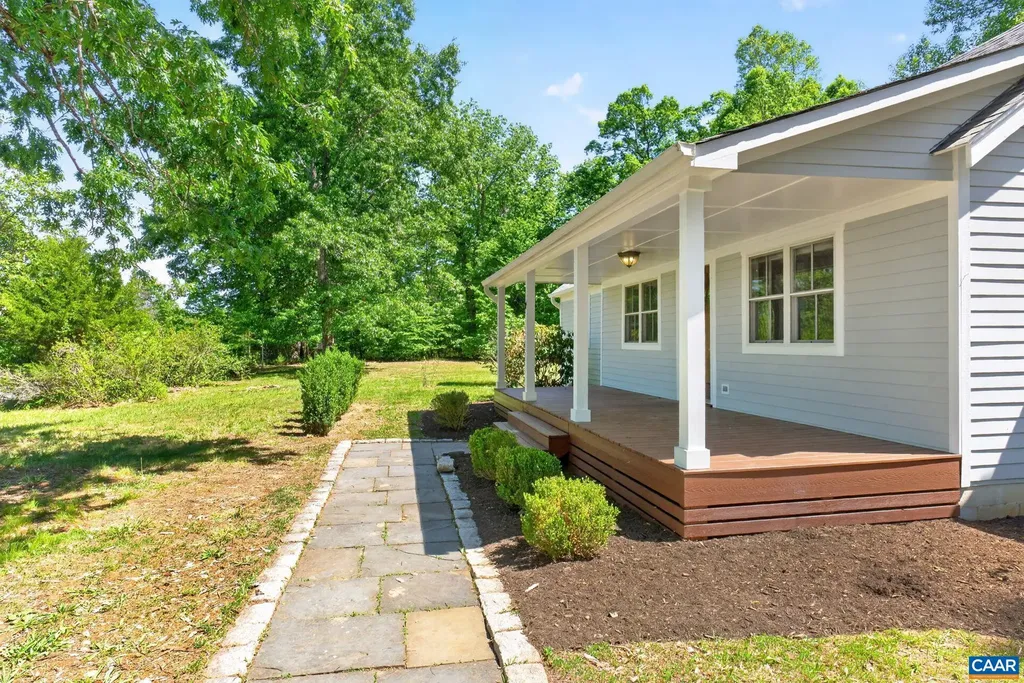 9702 Hatton Ferry Road Scottsville VA 24590