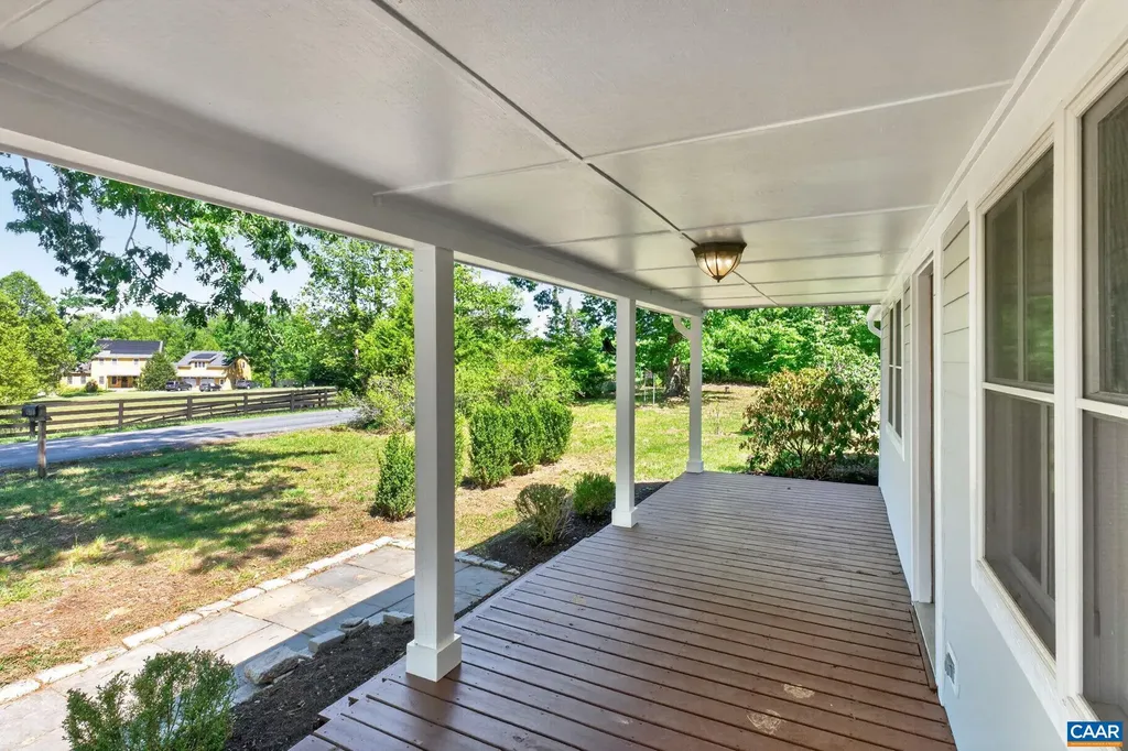 9702 Hatton Ferry Road Scottsville VA 24590
