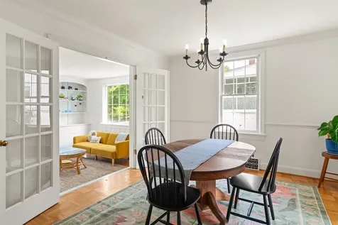 7 Taylor Street Staunton VA 24401