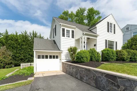 7 Taylor Street Staunton VA 24401