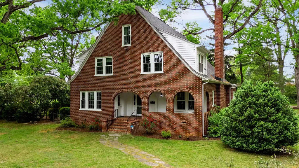 557 Ellison Lane S Waynesboro VA 22980