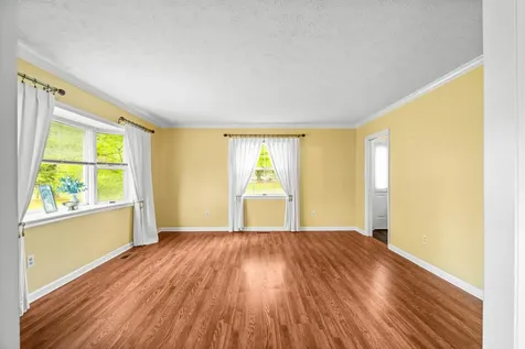 32 Henkel Road Waynesboro VA 22980