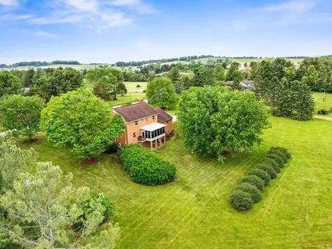 32 Henkel Road Waynesboro VA 22980