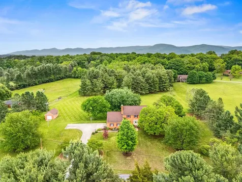 32 Henkel Road Waynesboro VA 22980