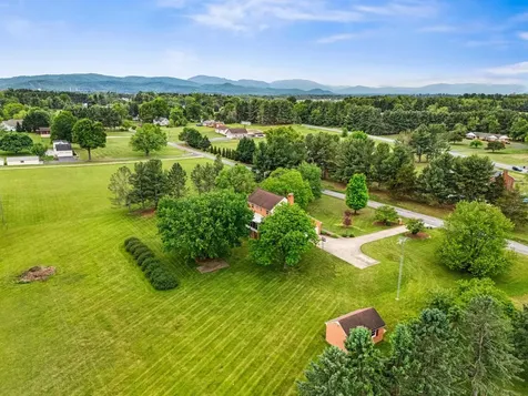 32 Henkel Road Waynesboro VA 22980