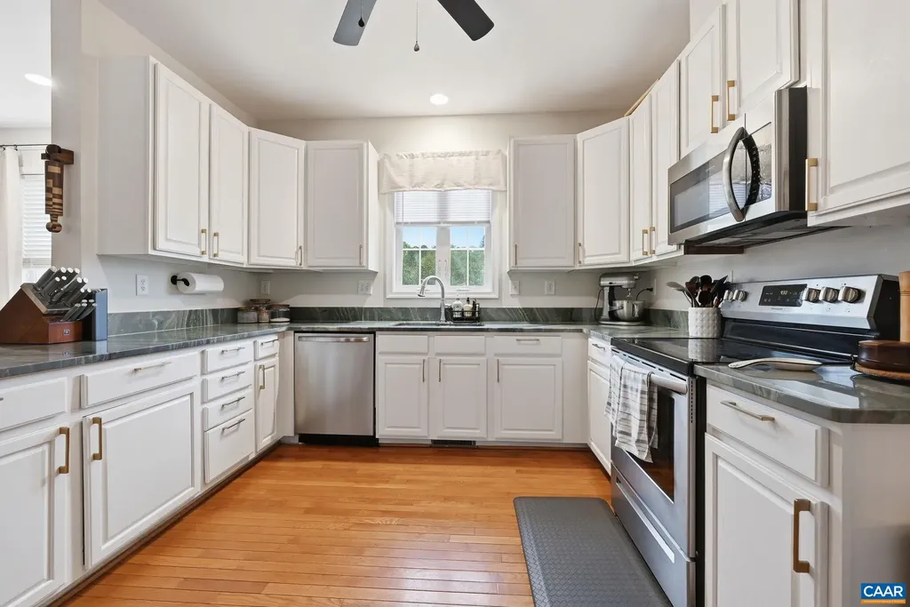 172 Glebe Lane Scottsville VA 24590