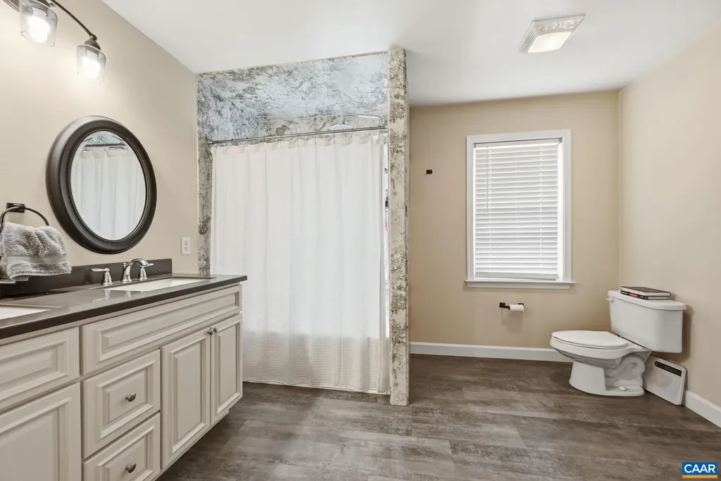 172 Glebe Lane Scottsville VA 24590