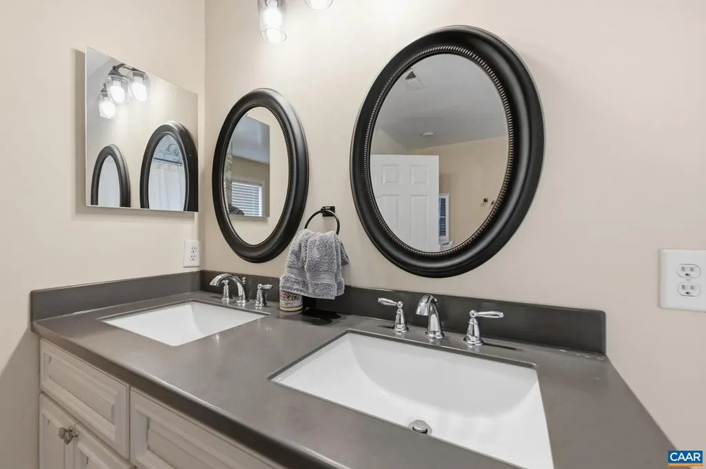 172 Glebe Lane Scottsville VA 24590