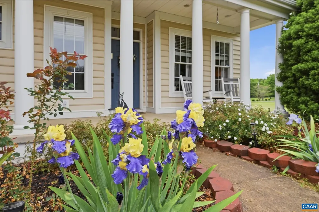 172 Glebe Lane Scottsville VA 24590