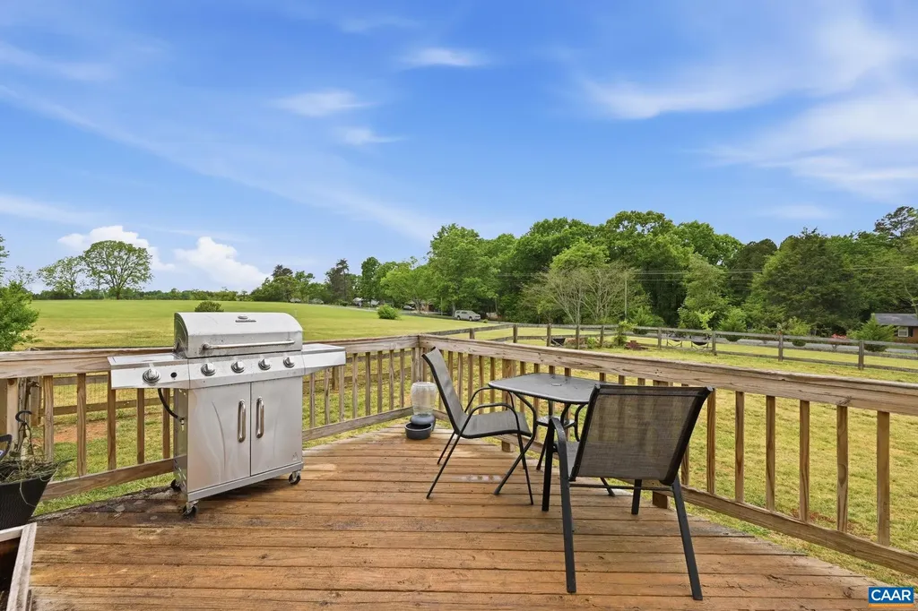 172 Glebe Lane Scottsville VA 24590