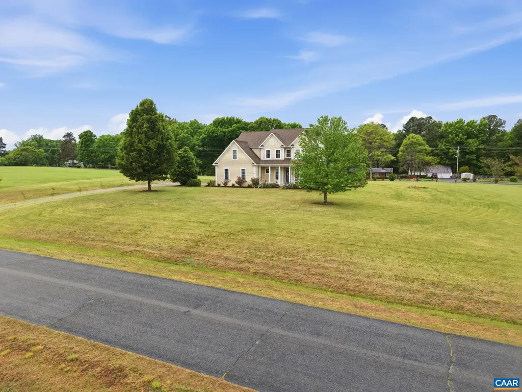 172 Glebe Lane Scottsville VA 24590