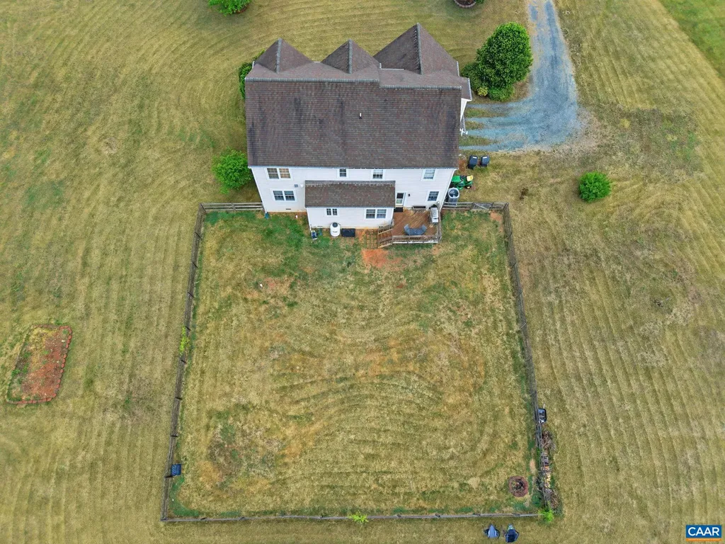 172 Glebe Lane Scottsville VA 24590