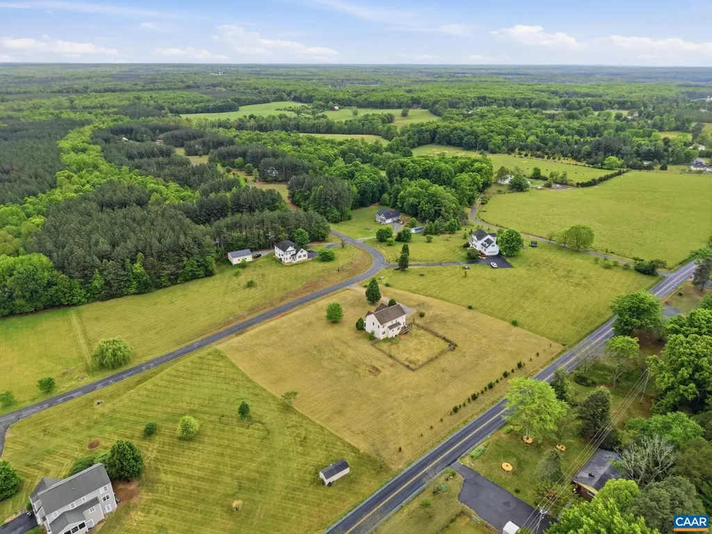 172 Glebe Lane Scottsville VA 24590