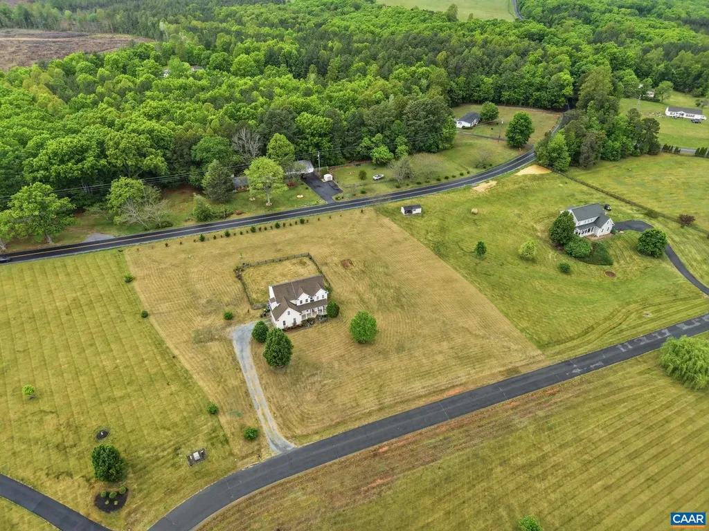 172 Glebe Lane Scottsville VA 24590