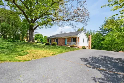5530 Glade View Drive Bridgewater VA 22812