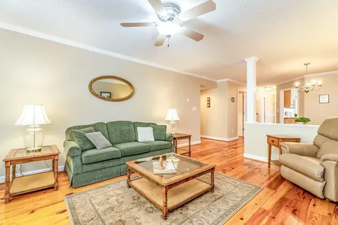 43 Hickory Nut Lane Staunton VA 24401