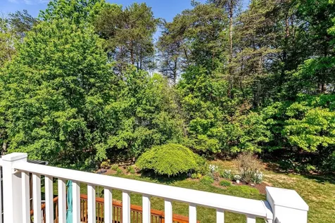 43 Hickory Nut Lane Staunton VA 24401