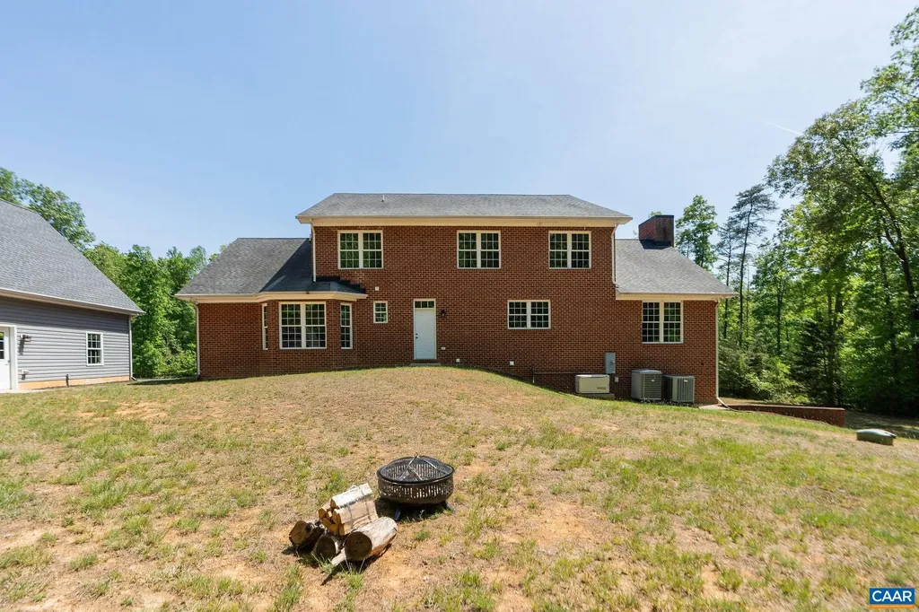 496 Bowlers Mill Run Gordonsville VA 22942