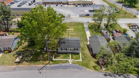 870 Fairfax Avenue Waynesboro VA 22980