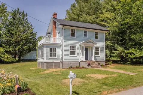 208 Lee Street Staunton VA 24401
