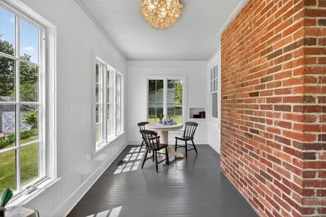 208 Lee Street Staunton VA 24401