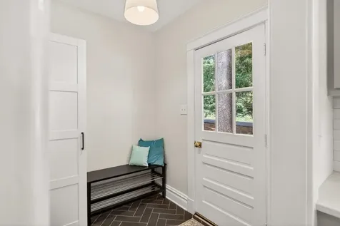 208 Lee Street Staunton VA 24401