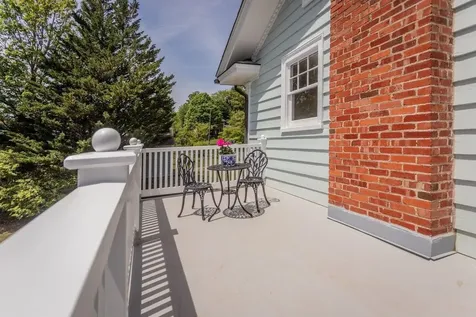 208 Lee Street Staunton VA 24401