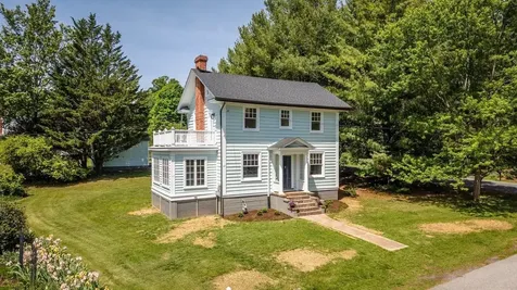 208 Lee Street Staunton VA 24401