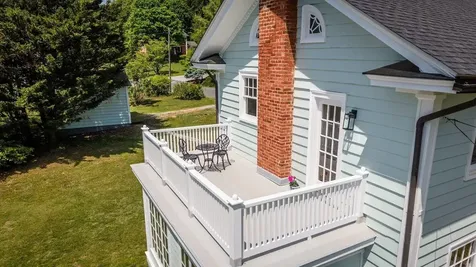 208 Lee Street Staunton VA 24401