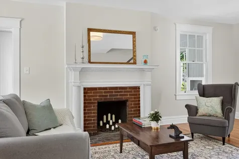 208 Lee Street Staunton VA 24401