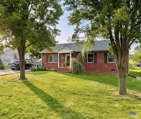 222 1st Street Broadway VA 22815
