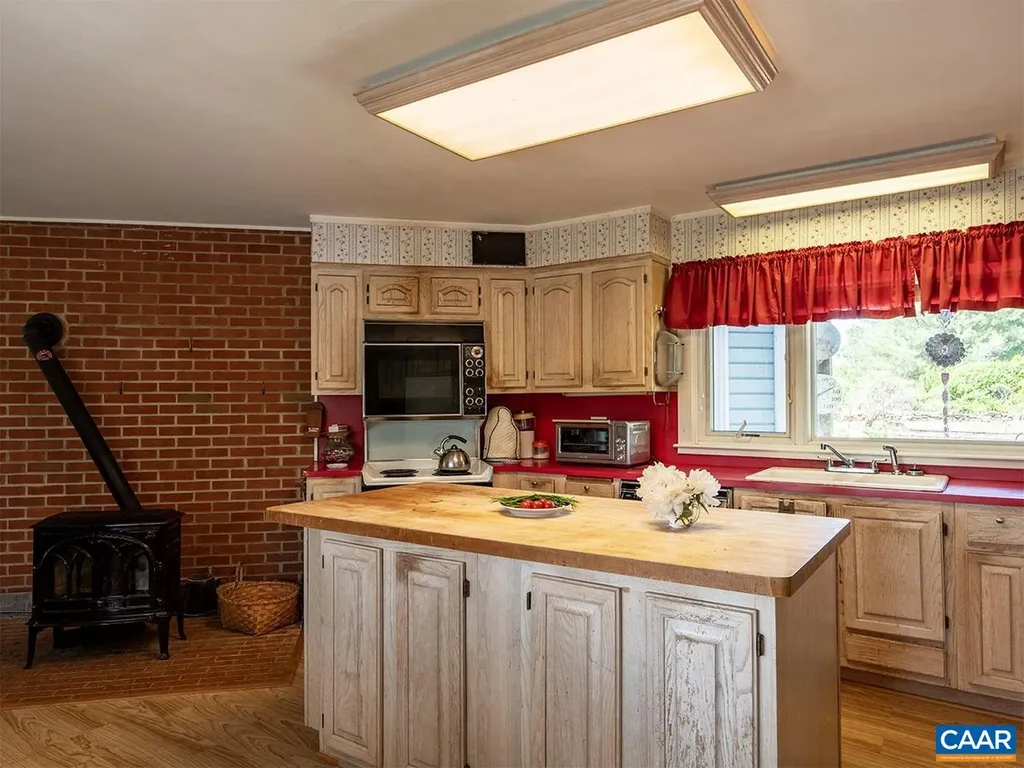 7230 Plank Road Afton VA 22940