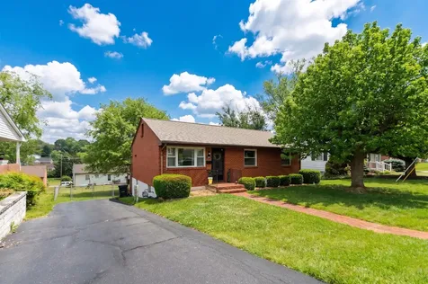 1319 Blandford Street Staunton VA 24401