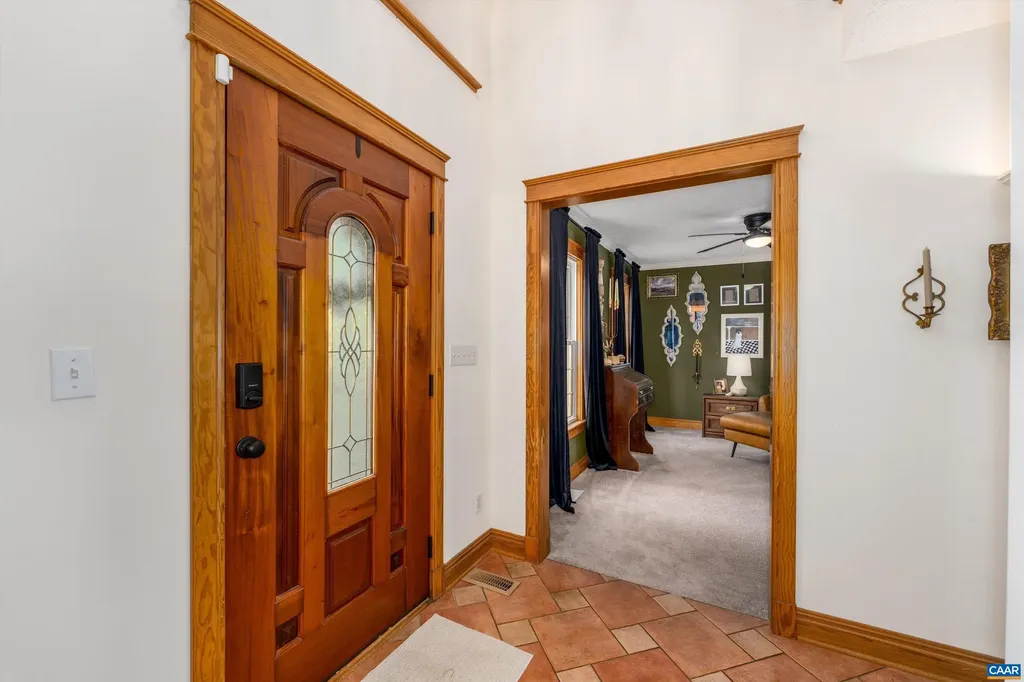 18 Seminole Trail Palmyra VA 22963