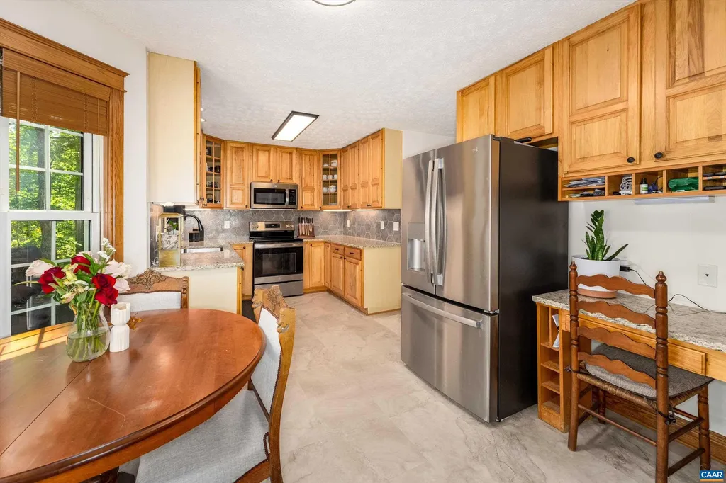 18 Seminole Trail Palmyra VA 22963
