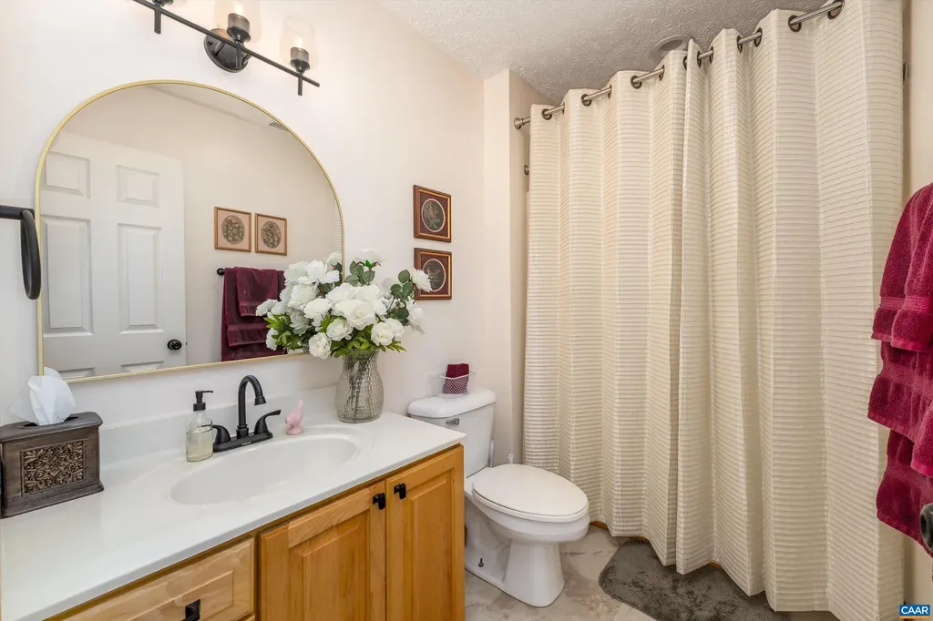 18 Seminole Trail Palmyra VA 22963