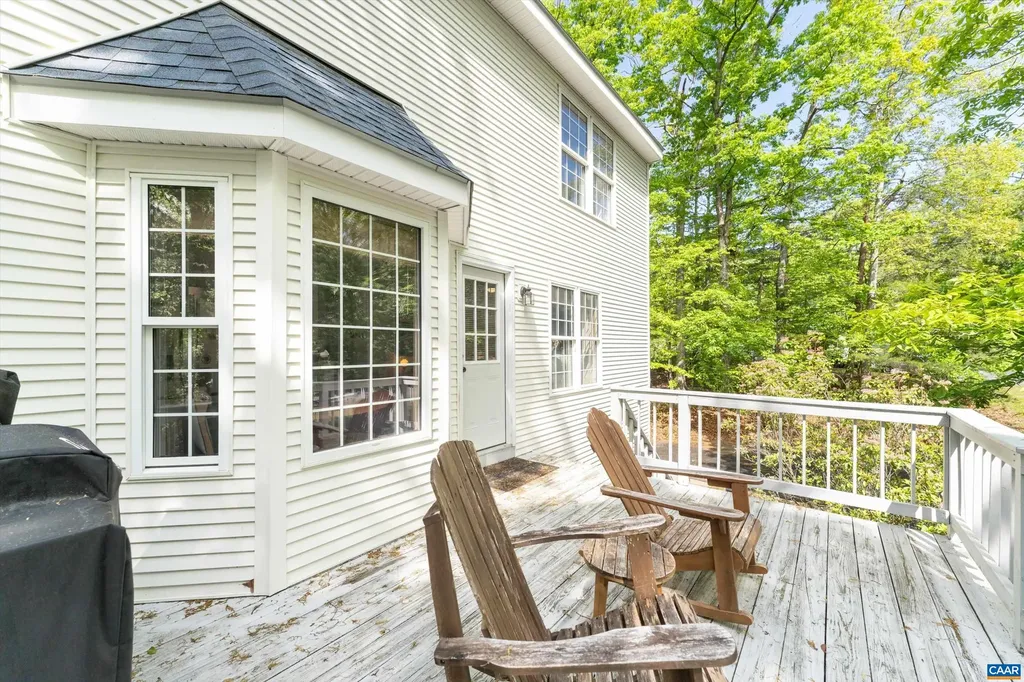 18 Seminole Trail Palmyra VA 22963