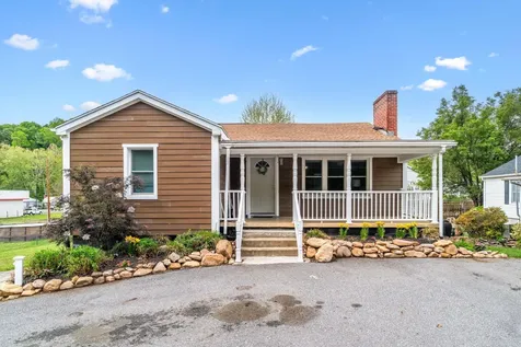 217 28TH Street W Buena Vista VA 24416