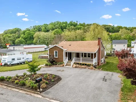 217 28th Street W Buena Vista VA 24416