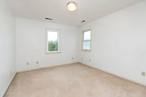 212 Windermere Drive Waynesboro VA 22980