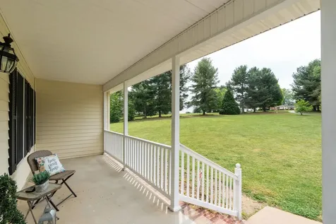212 Windermere Drive Waynesboro VA 22980