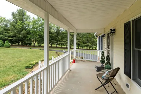 212 Windermere Drive Waynesboro VA 22980