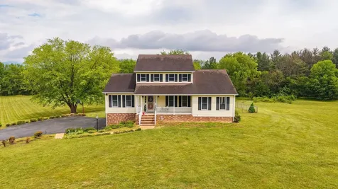 212 Windermere Drive Waynesboro VA 22980