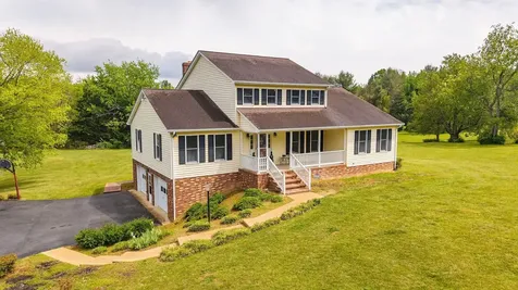 212 Windermere Drive Waynesboro VA 22980