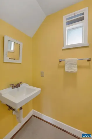 518 8th Street NE Charlottesville VA 22902