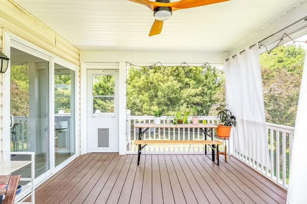 122 Kittiwake Court Elkton VA 22827