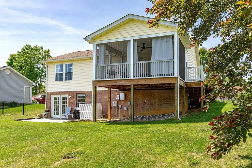 122 Kittiwake Court Elkton VA 22827