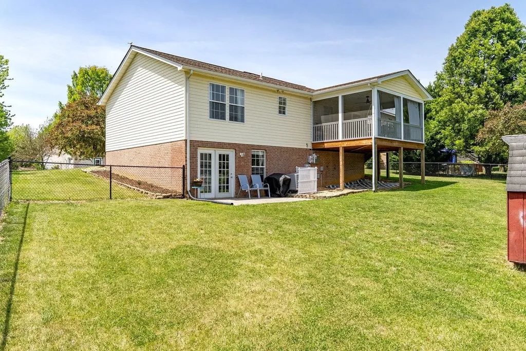 122 Kittiwake Court Elkton VA 22827