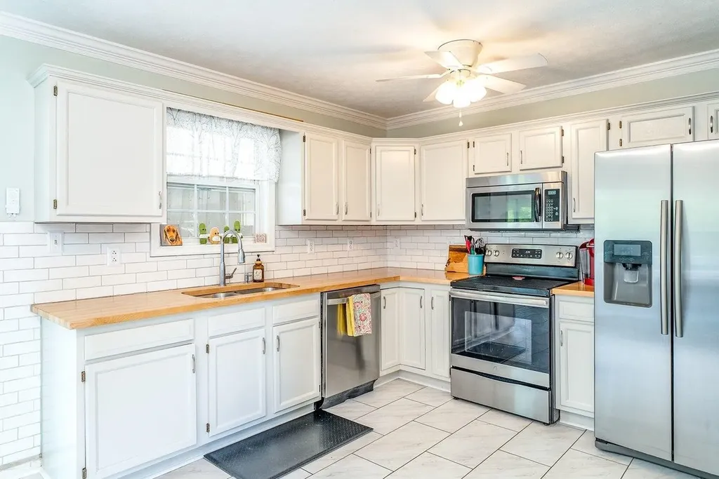 122 Kittiwake Court Elkton VA 22827